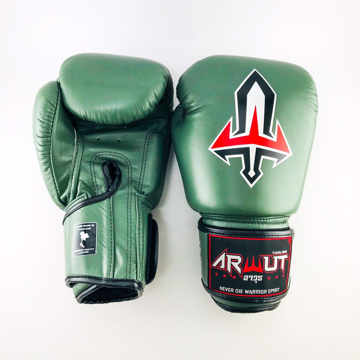 Arwut Muay Thai BG1 Bokshandschoenen Classic groen, voor- en achterkant