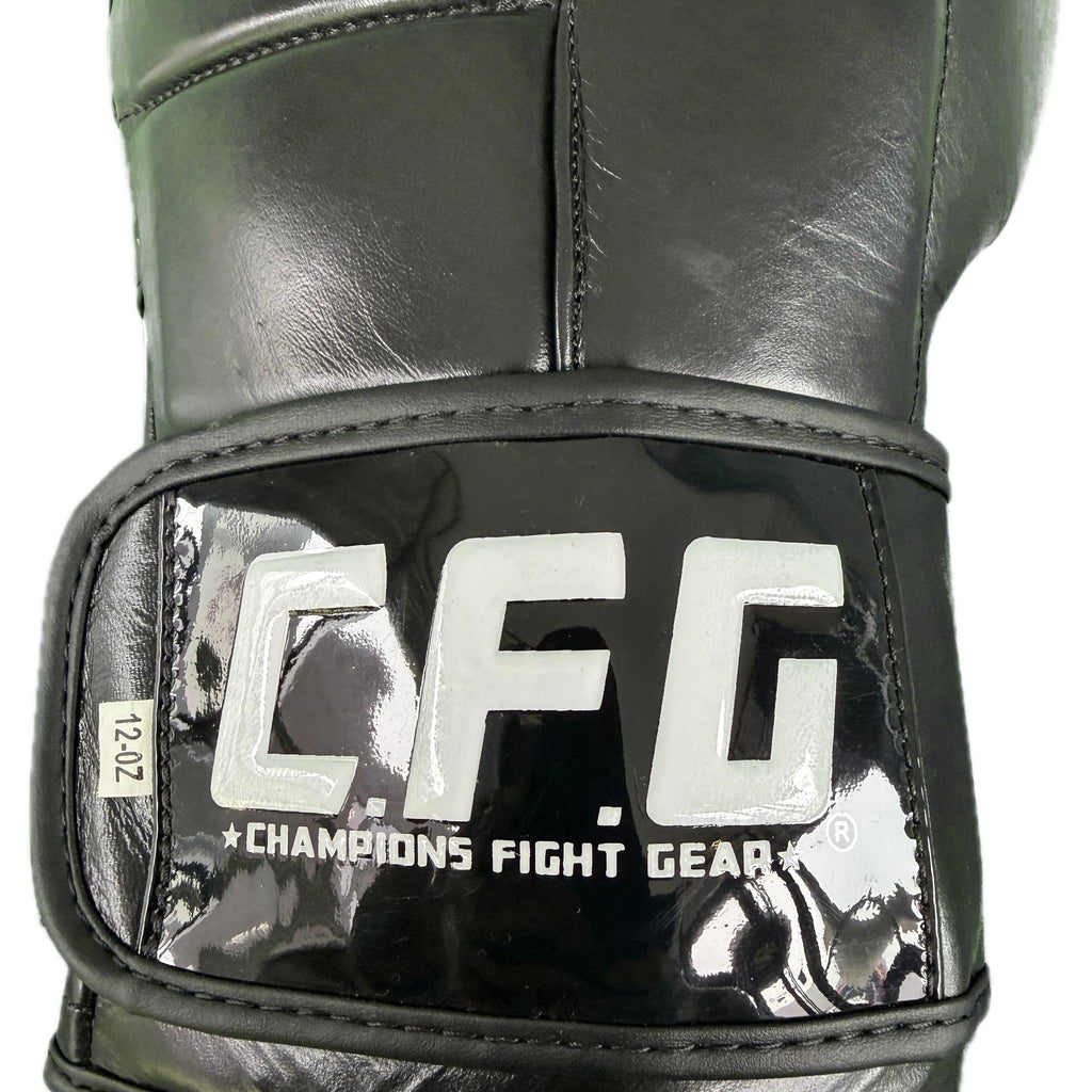 CFG Muay Thai bokshandschoenen, kleur Zwart, detail logo