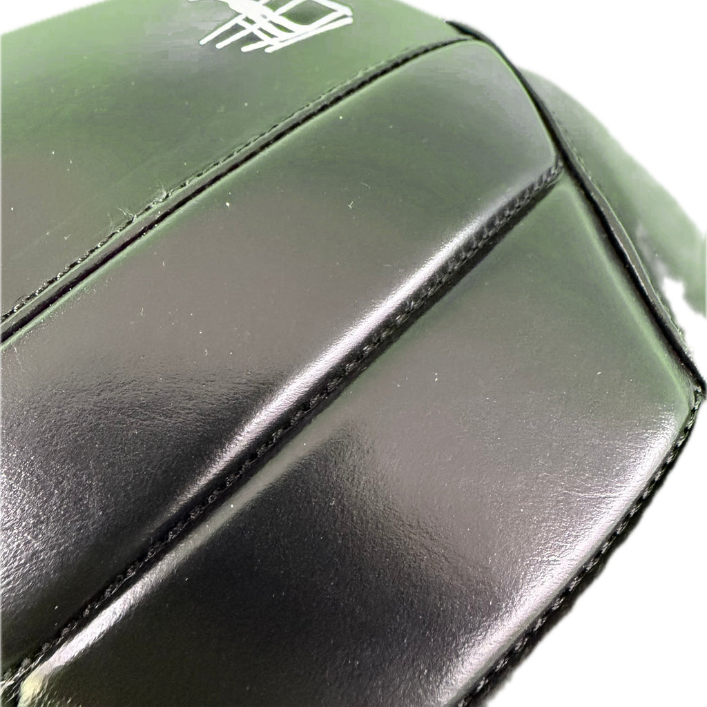 CFG Muay Thai bokshandschoenen, kleur Zwart, detail bovenkant